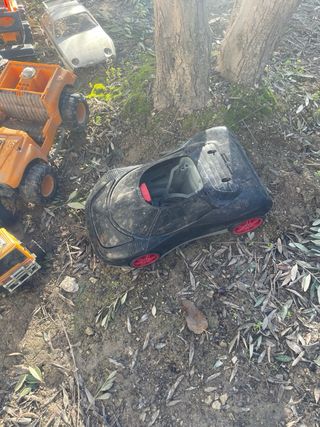 Lote de coches y camiones antiguos de juguete