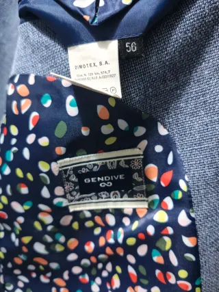 Americana hombre azul con estampado