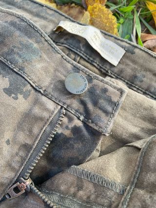 Pantalón Zara camuflaje marrón y verde