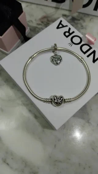 Pulsera Pandora Corazón con charm Árbol de la Vida