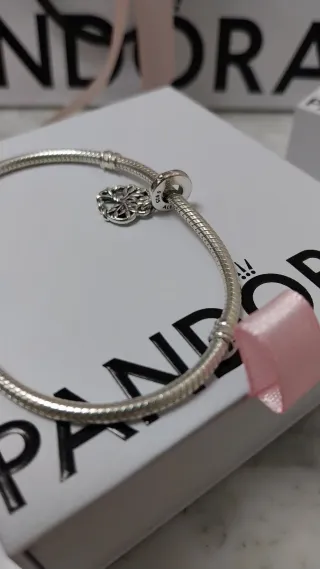 Pulsera Pandora Corazón con charm Árbol de la Vida