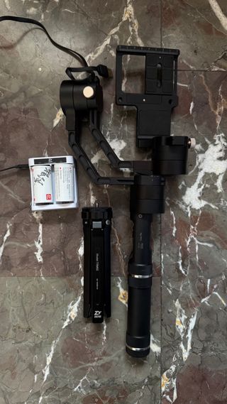 Canon 80D + Estabilizador Gimbal + accesorios