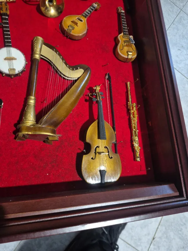 Mini instrumentos musicales decorativos