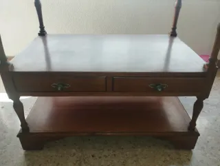 Mesa auxiliar vintage de madera y piel