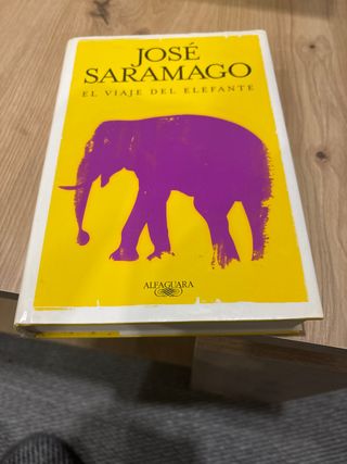 El viaje del Elefante. Novela. Traducción de Pi...