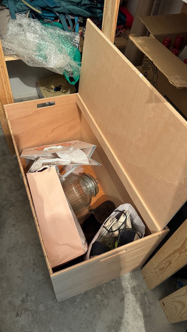 Baúl de almacenaje de madera con tapa