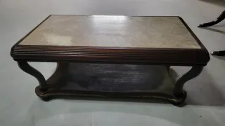 Mesa centro tampo mármore e madeira