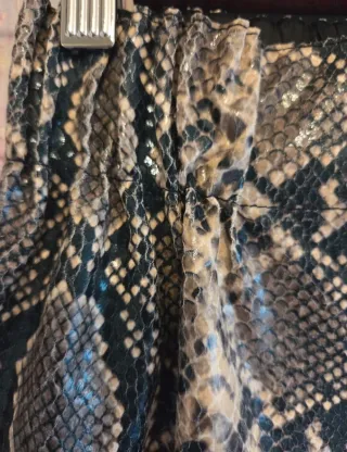 Falda mini Zara estampado serpiente mujer