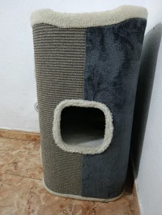 Rascador Pawhut con Cama y 3 niveles con huecos