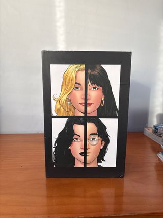 Strangers in paradise omnibus / compendium