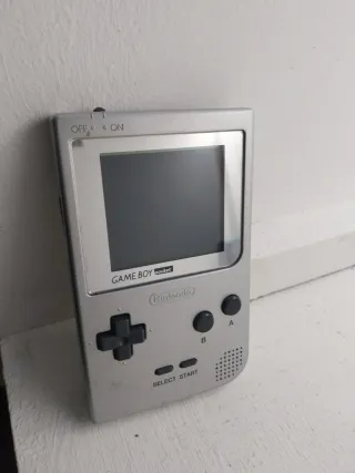 Nintendo Game Boy Pocket Argento