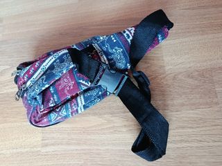 Riñonera con estampado étnico