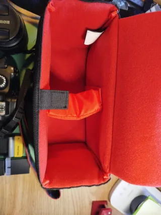 Canon EOS 4000D + 2 Baterías