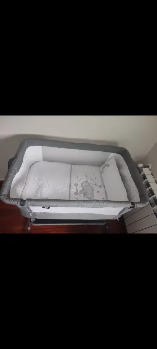 Cuna colecho bebé gris