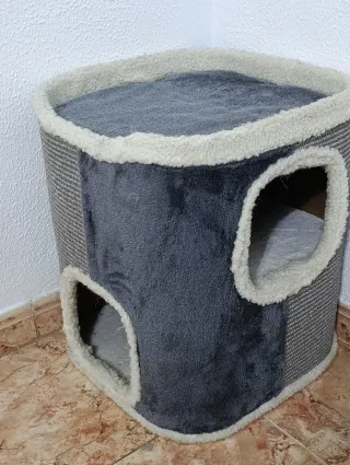 Rascador Pawhut Cama y 2 Niveles Huecos