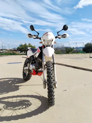 Beta RE 125 4t Enduro Moto