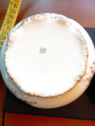 Joyero porcelana Soa France; vintage flores dorada