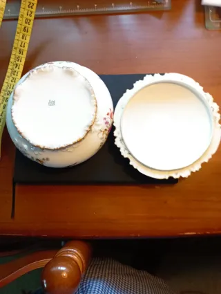 Joyero porcelana Soa France; vintage flores dorada