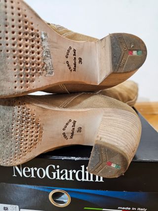 NEROGIARDINI Stivali Camoscio Tg 39 Come Nuovi