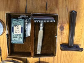 Neceser de viaje antiguo de piel