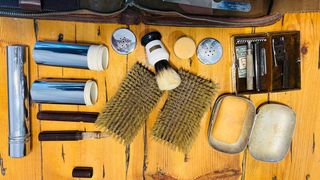 Neceser de viaje antiguo de piel