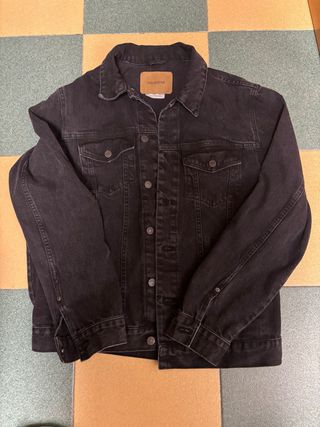 Cazadora vaquera negra Pull&Bear
