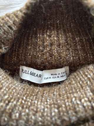 Jersey Pull&Bear marrón con bolsillo talla M