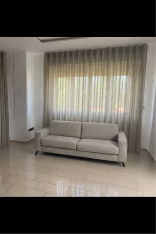 Divano 4 posti beige/grigio in pelle