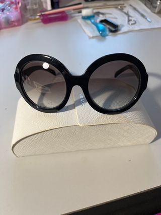 Gafas de sol Prada Ovaladas Negras