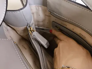 Borsa Guess Silvana Grigio Oro