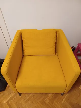 Sillón amarillo IKEA modelo Ekero