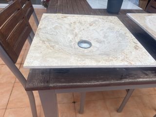 Lavabos de Mármol Beige y Blanco