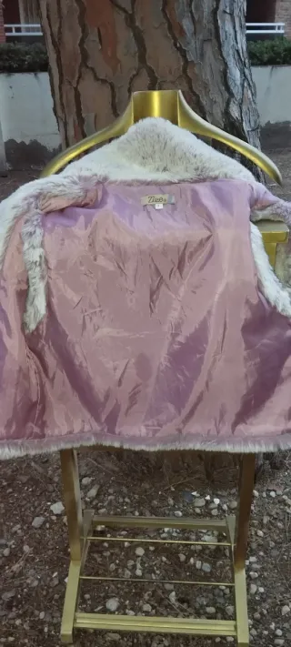 Chaleco rosa sintético peludo