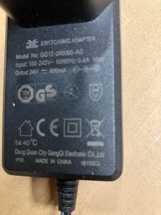 Cargador de Corriente Negro