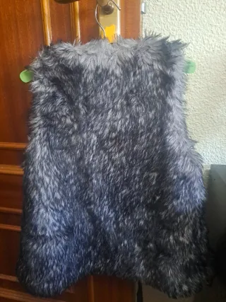 Chaleco Zara Niña Gris y Negro talla 8/9