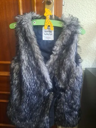 Chaleco Zara Niña Gris y Negro talla 8/9