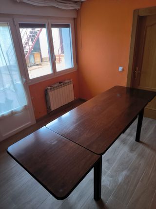 Mesa de comedor extensible de madera