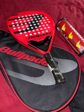 Pala Bullpadel sin estrenar + funda