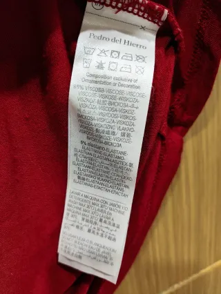 Camiseta Pedro del Hierro Roja con Logo