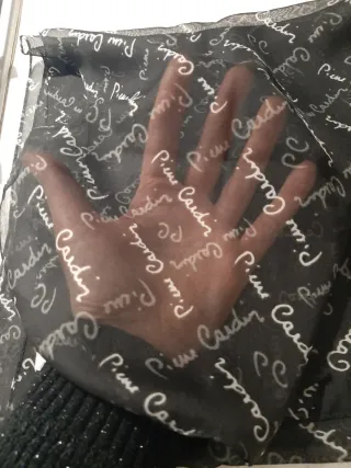 Foulard Pierre Cardin nero con logo