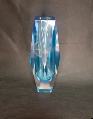 Jarrón de cristal de murano  facetado