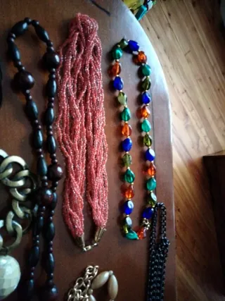 Lote de varios collares