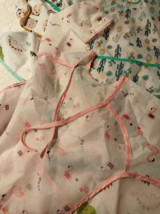 Lote Baberos Impermeables Bebé. 5 unidades