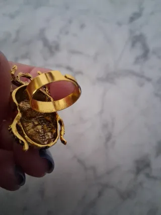 Anillo Escarabajo Dorado