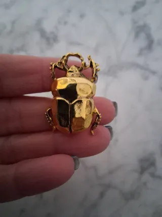 Anillo Escarabajo Dorado