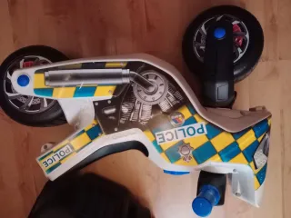 Moto Policía Niño