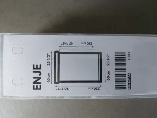 3 Tende plissettate, 4 a rullo di colore bianco.