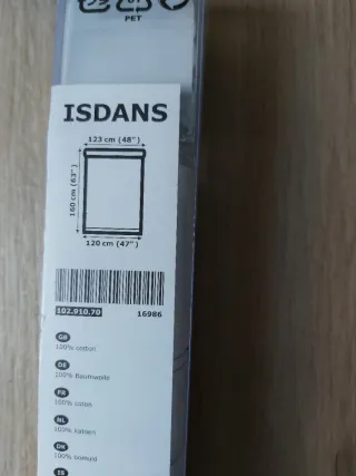 3 Tende plissettate, 4 a rullo di colore bianco.