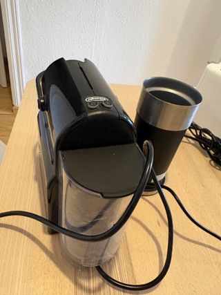 Cafetera de Capsulas - Nespresso De Longhi