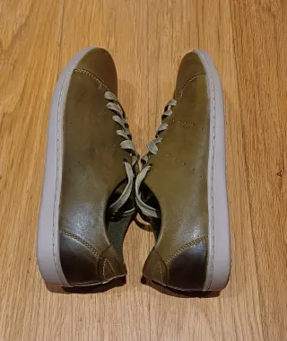 Zapatillas de piel. Talla 41. Marrón Verde Oliva